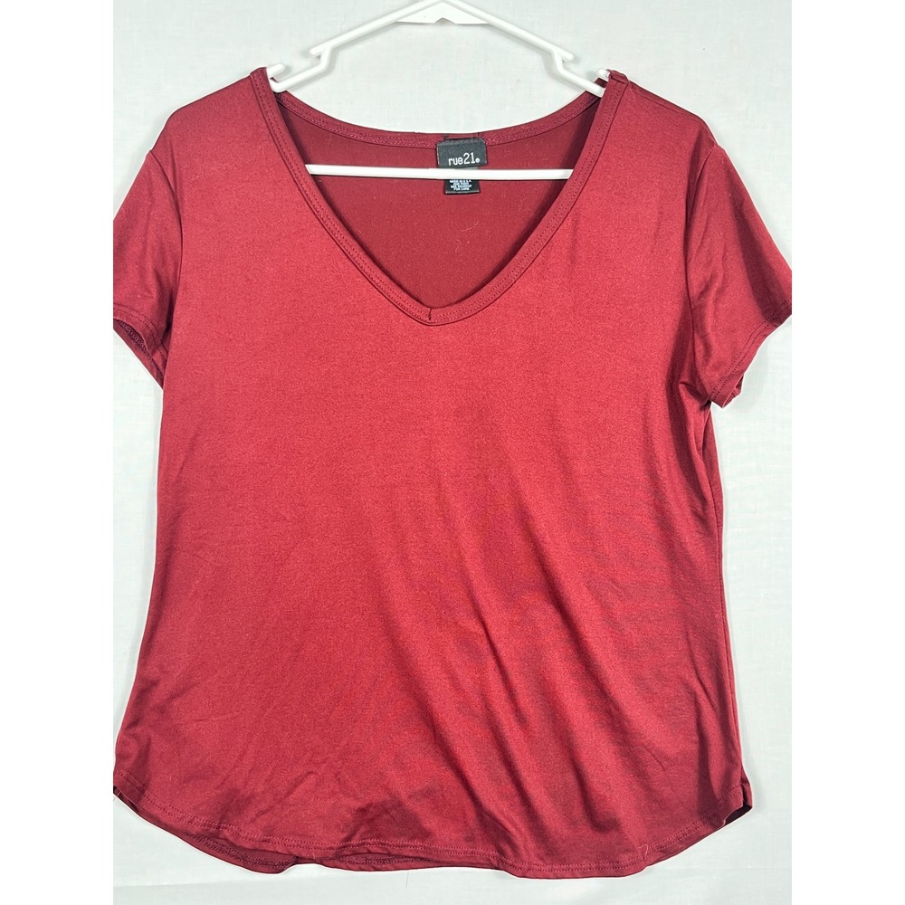 rue21 V-Neck Short Sleeve T-Shirt Womens XL Burgundy Red Curved Hem Top